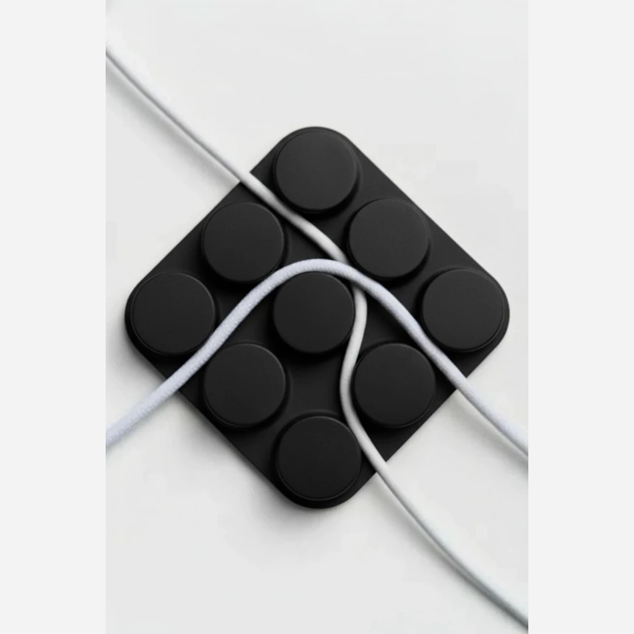 نگهدارنده کابل رومیزی